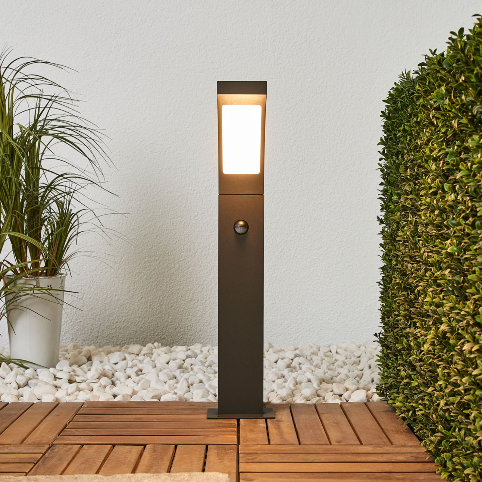 Lucande LED-es Juvia lámpa, 60 cm, mozgásérzékelő, IP54