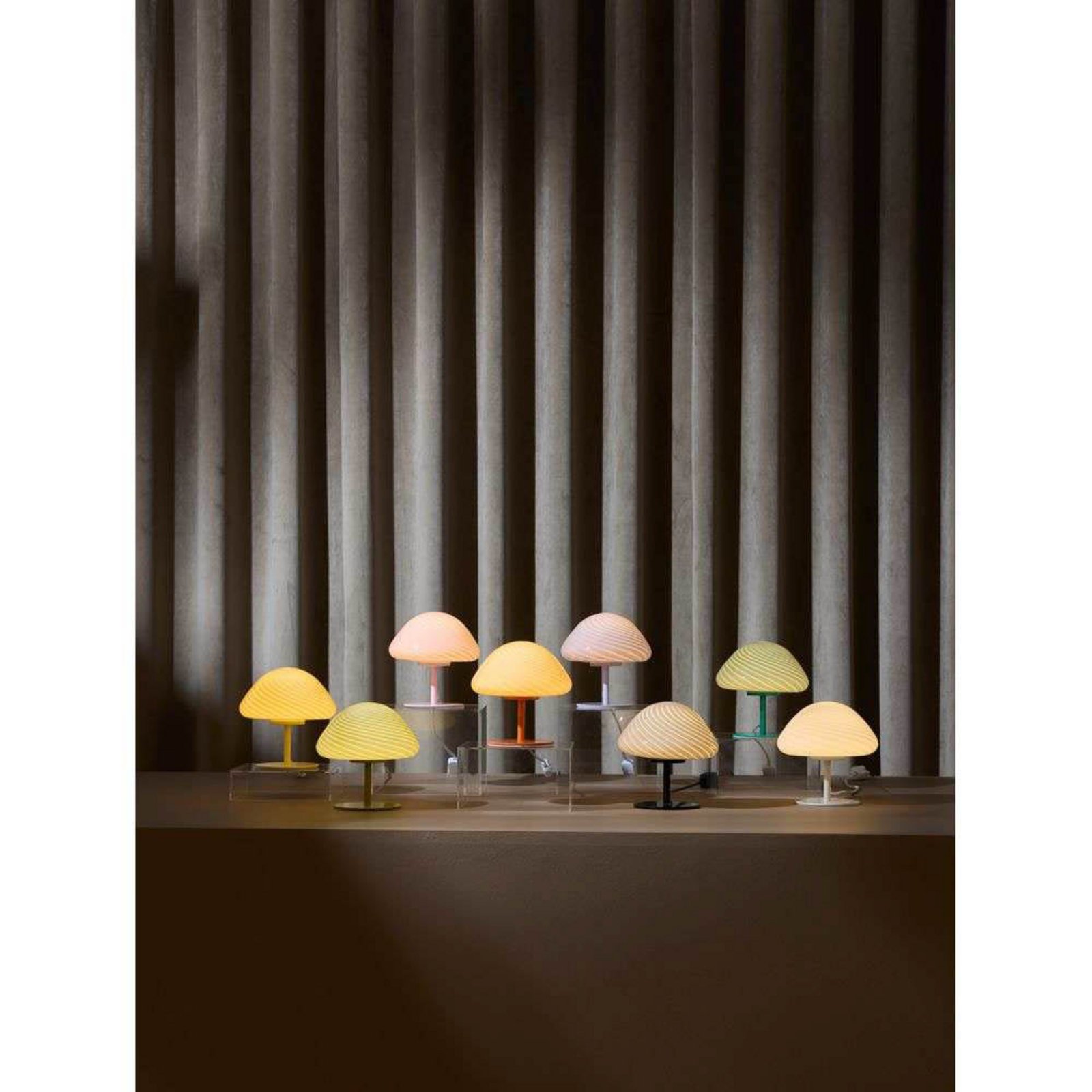 Mini Mush Stolní Lampa Jasné Fialová - Halo Design