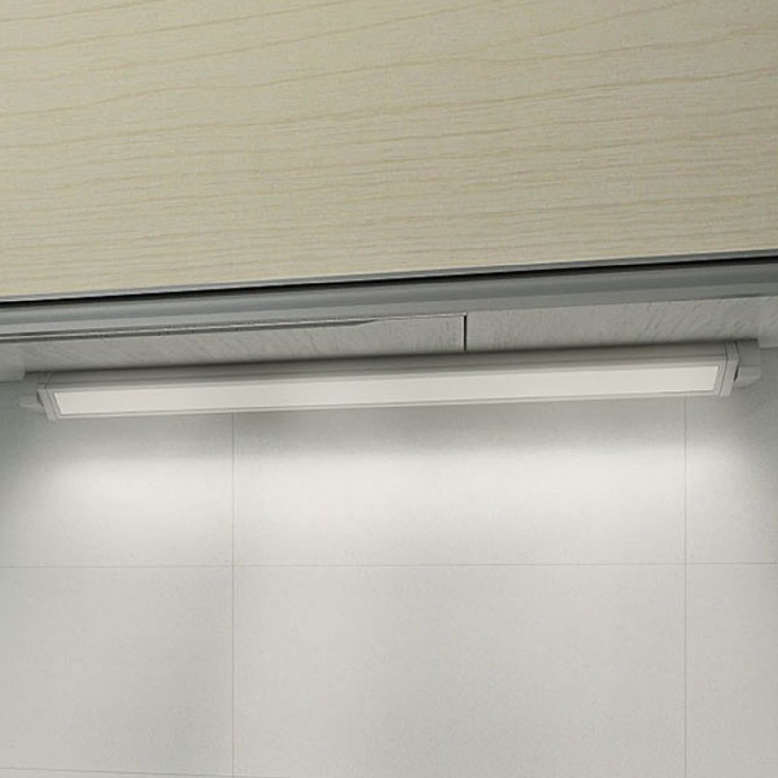 Lampada LED da mobili 957, lunga 90,8 cm
