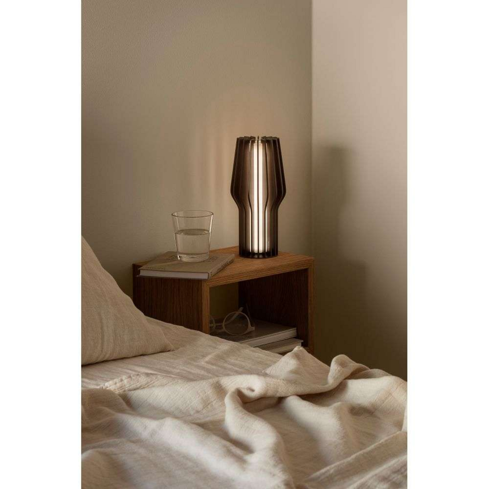 Radiant Portable Stolní Lampa H25 Černá - Eva Solo