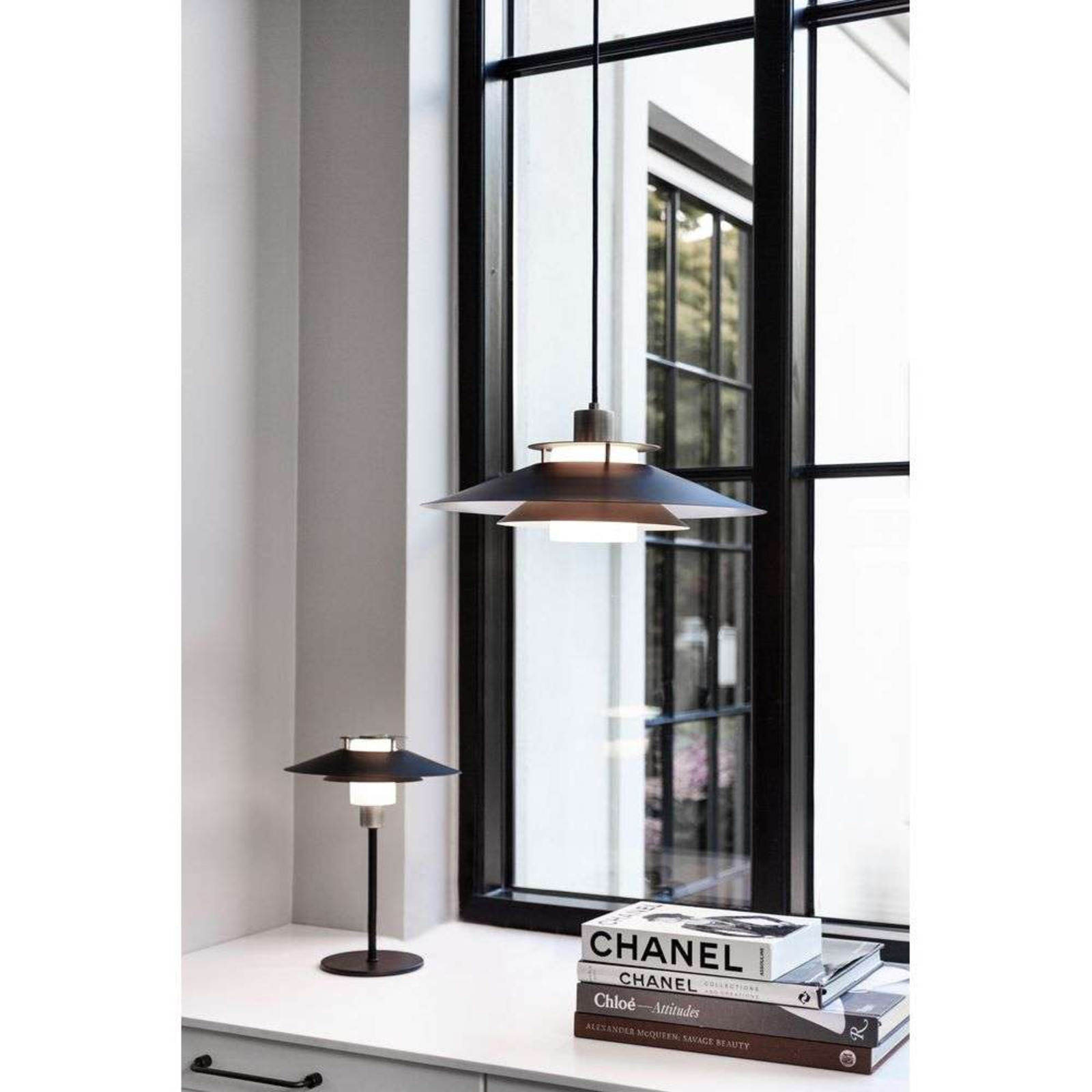 Rivoli Lampa Stołowa Black/Brass - Halo Design