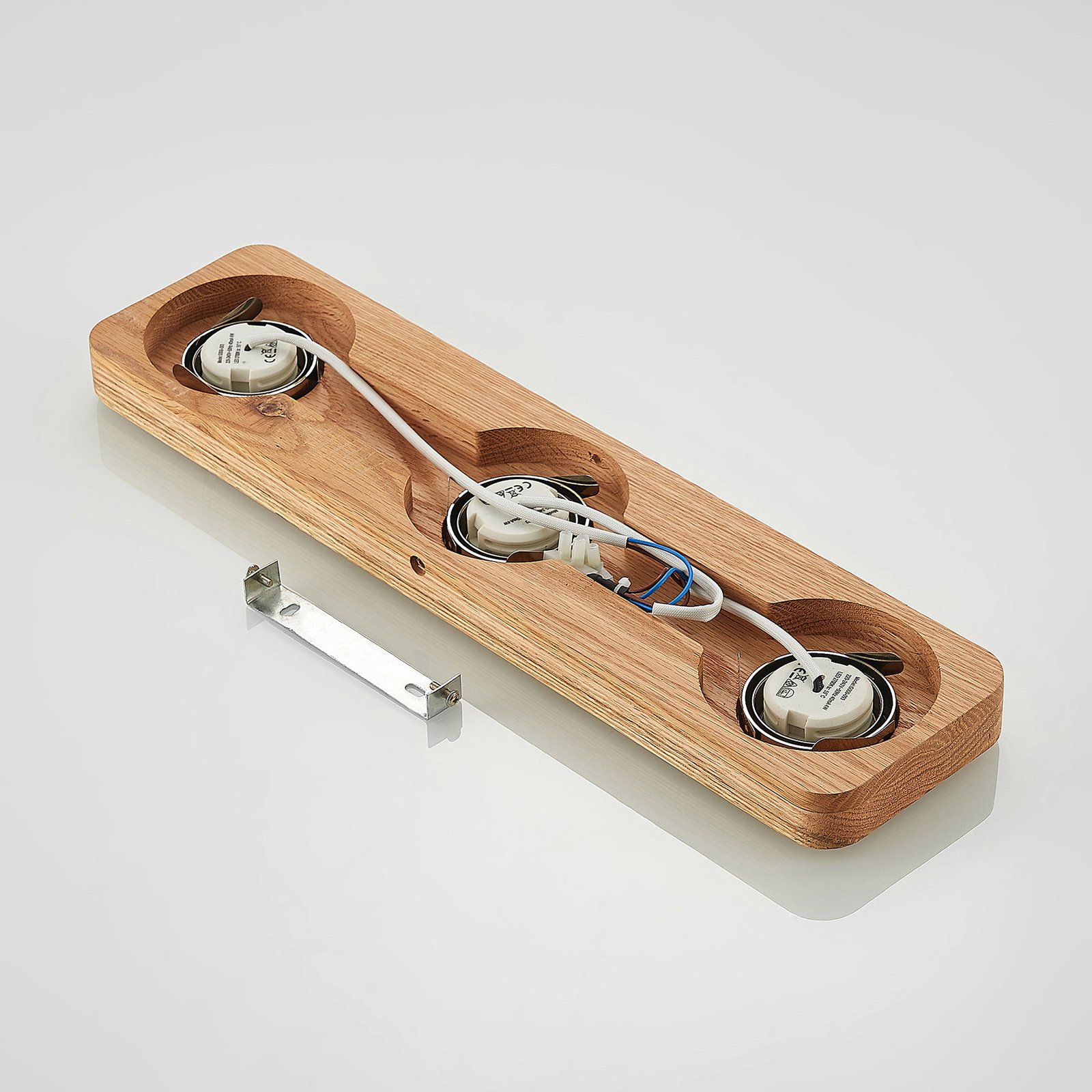 Lindby Plafonnier LED Mikari, 48 cm, bois, orientable