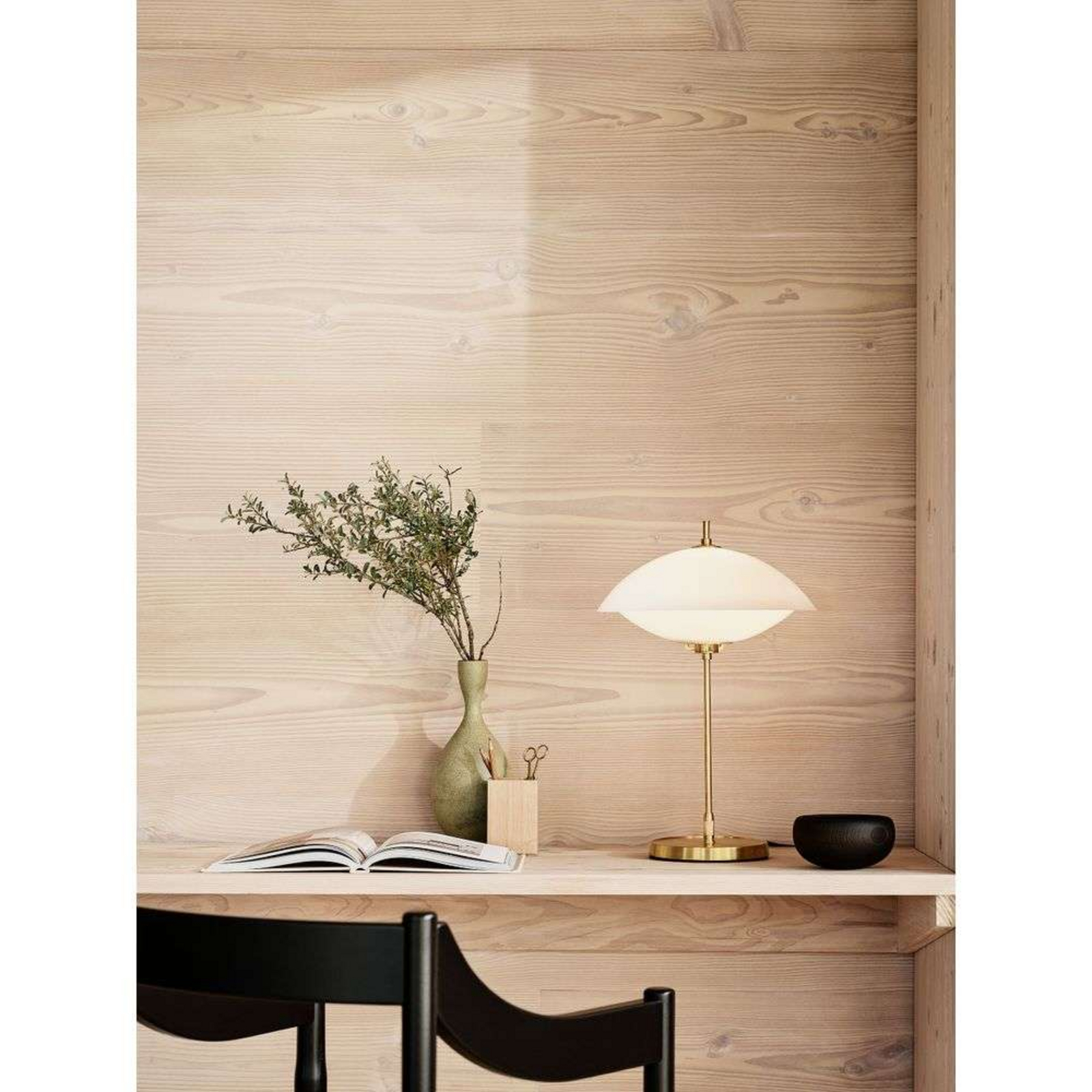 Clam Lampe de Table Opal/Brass - Fritz Hansen