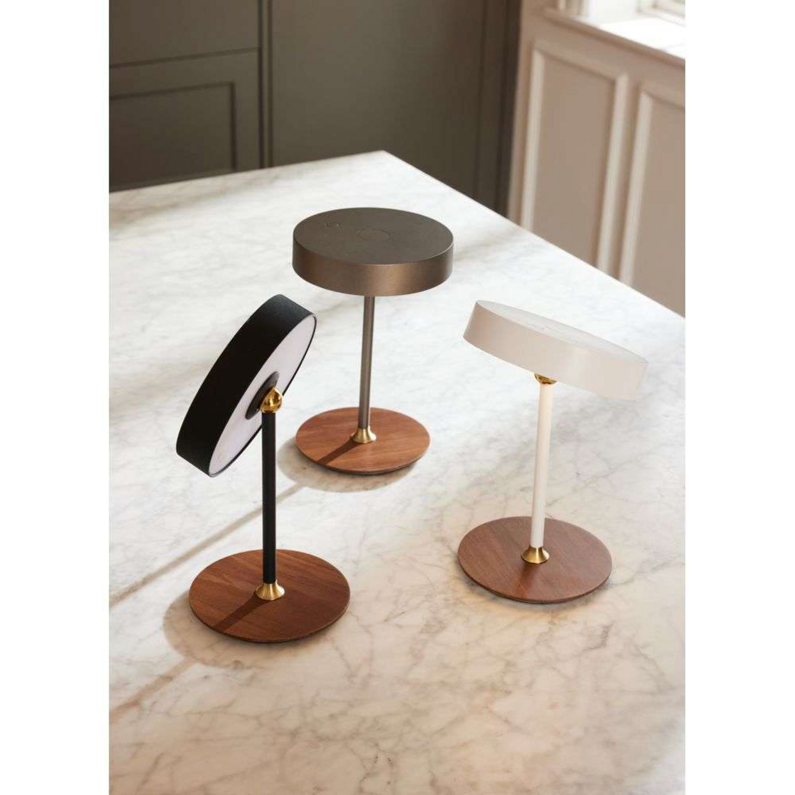 On The Move Battery Lampa Stołowa Ø13 Warm White - Halo Design