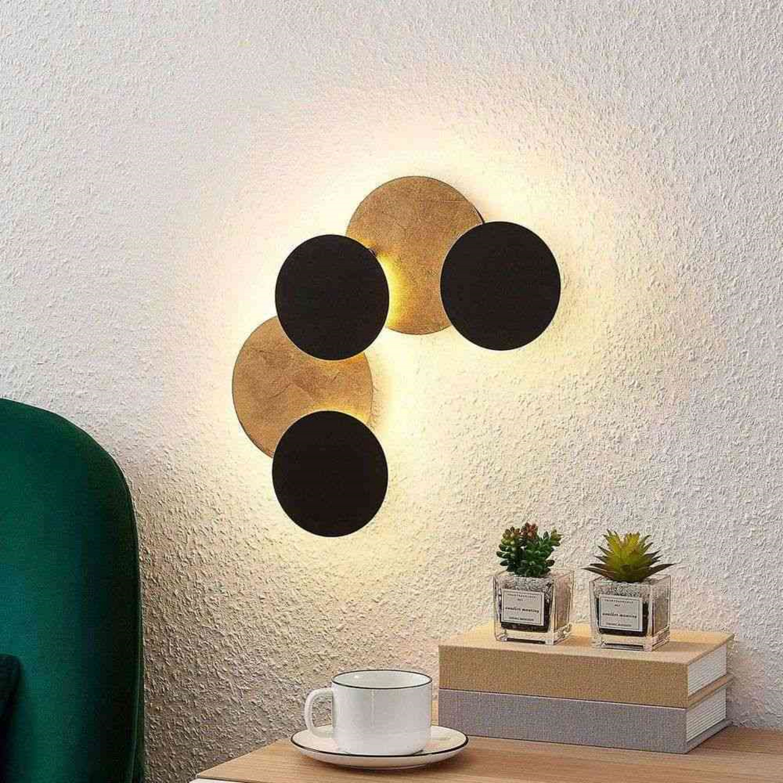 Grazyna 5 LED Wall Lamp Black/Gold - Lindby
