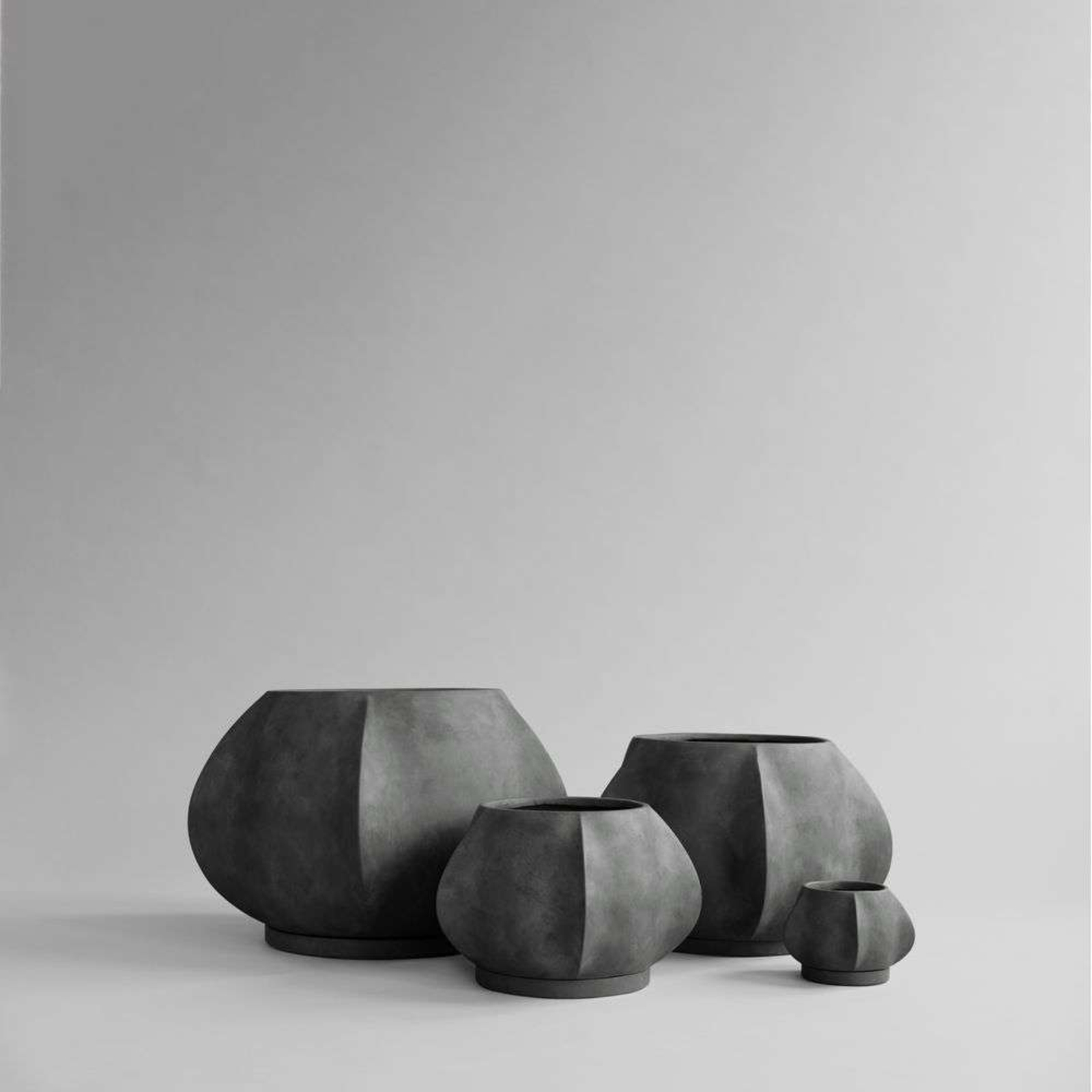 Arket Pot Big Donker Grijs - 101 Copenhagen