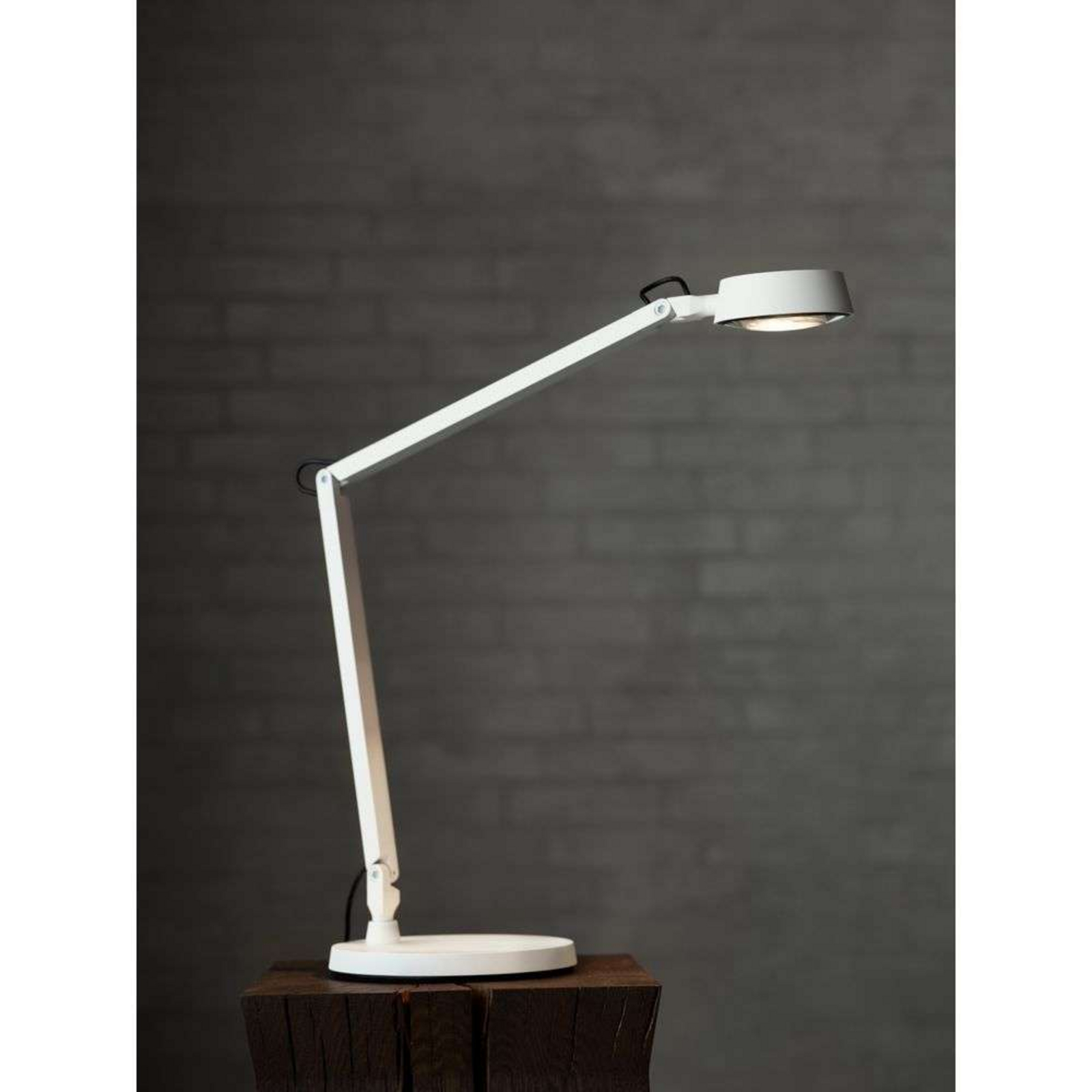 Dark T1 Bordlampe m/Base Rose Gold - LIGHT-POINT