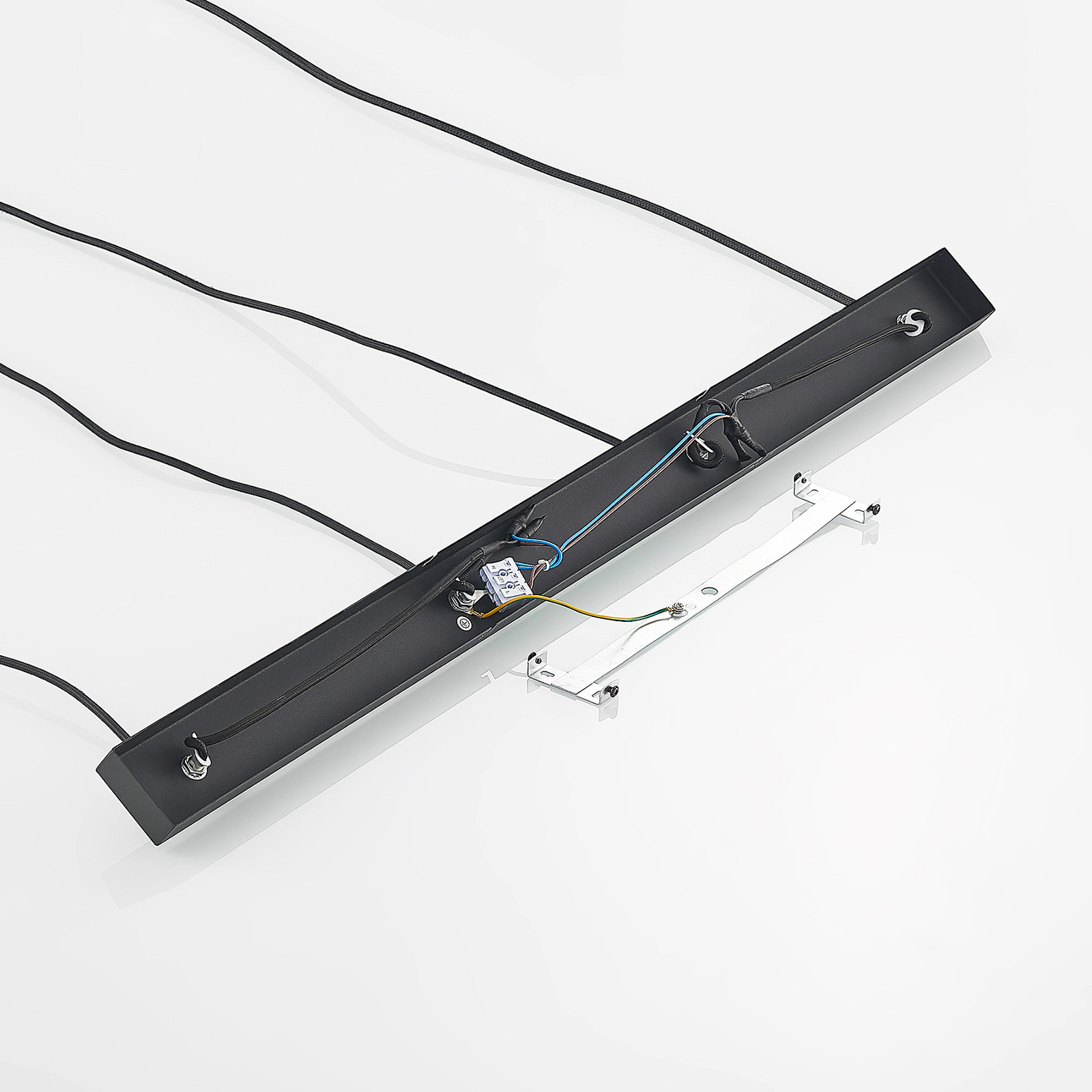Lindby Flintos suspension, à 4 lampes, noire