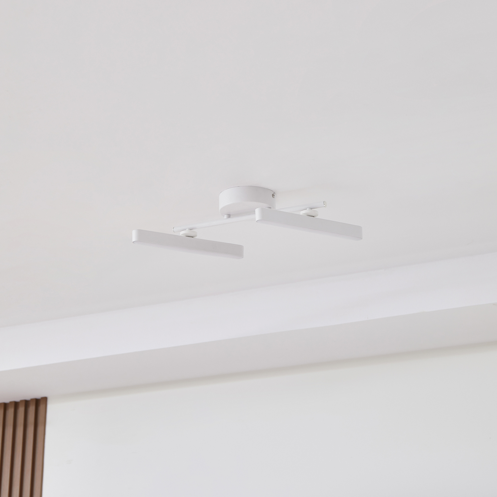 Lindby Faretto LED Eldrin, bianco, a 2 luci, barra luminosa