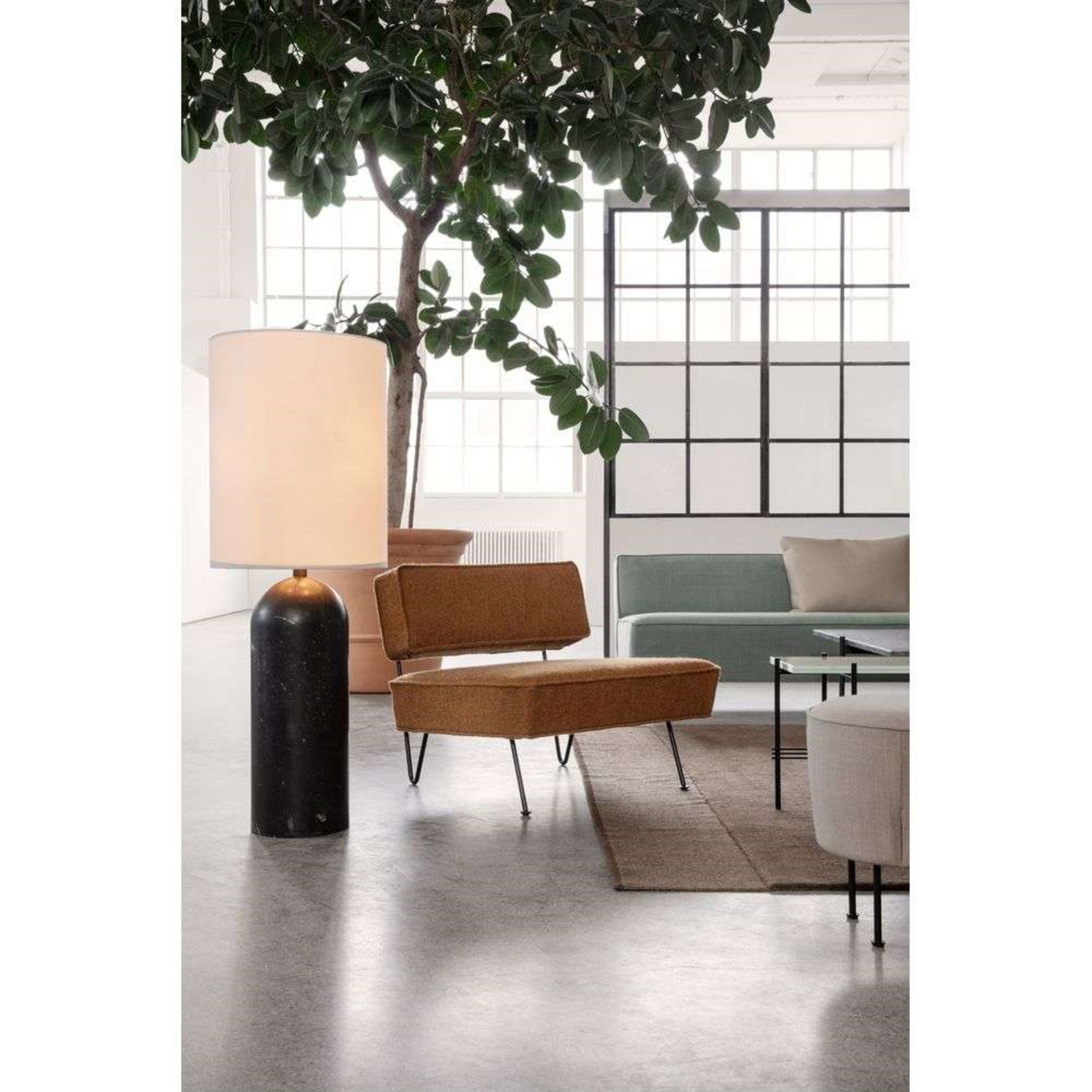Gravity XL High Stojací Lampa Grey Marble/White - GUBI