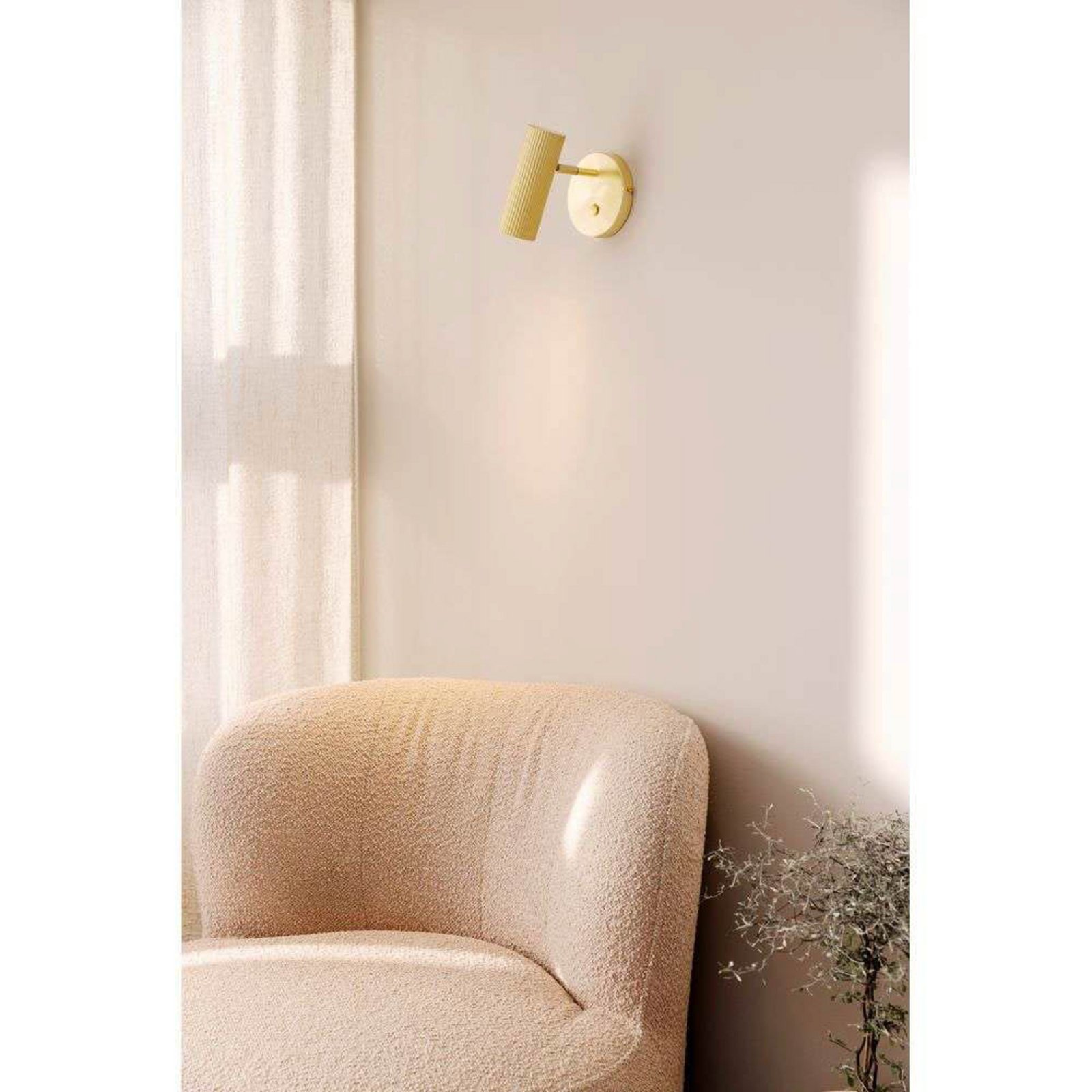 Hubble Zidna lampa Brushed Mesing - Globen Lighting