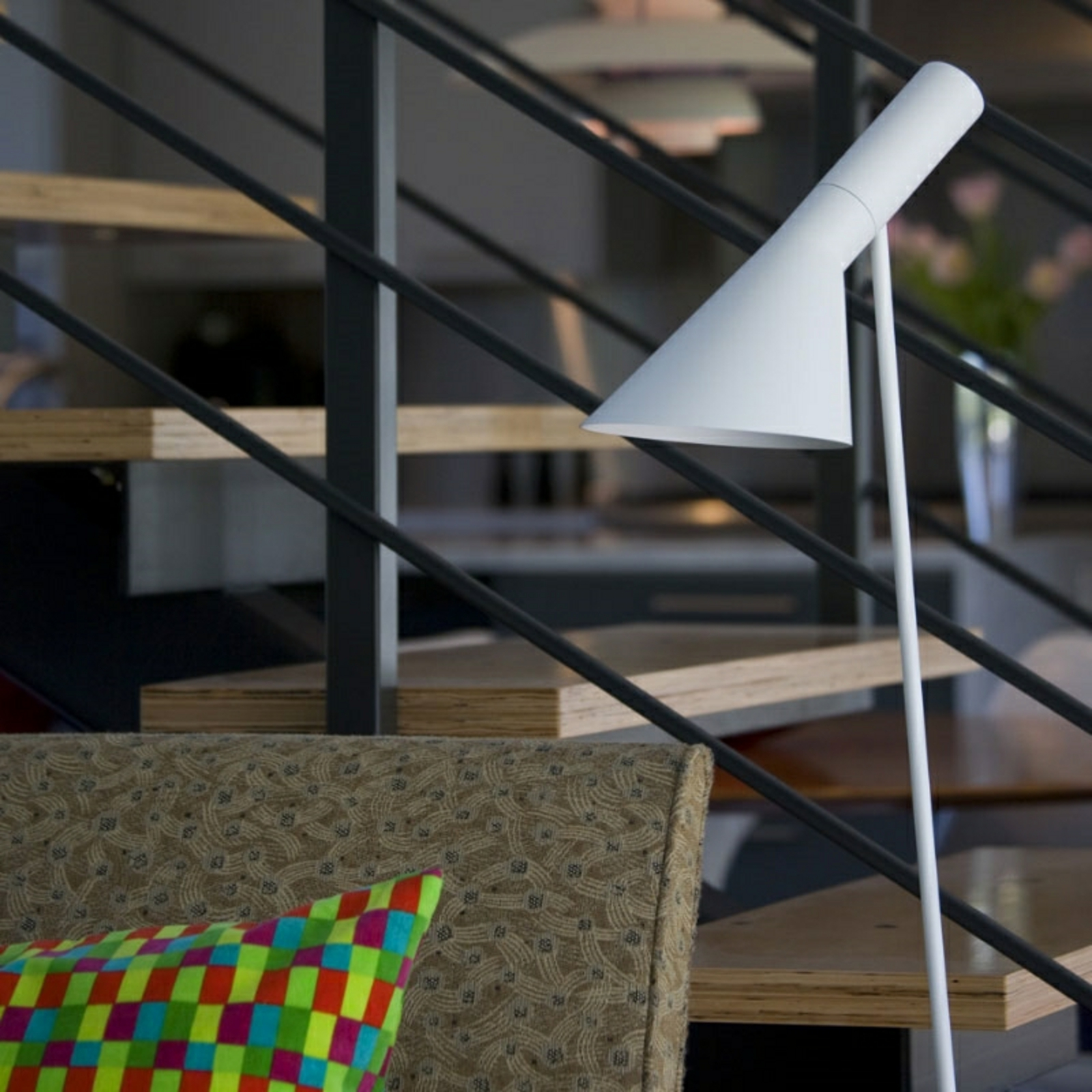 AJ Floor Lamp White - Louis Poulsen