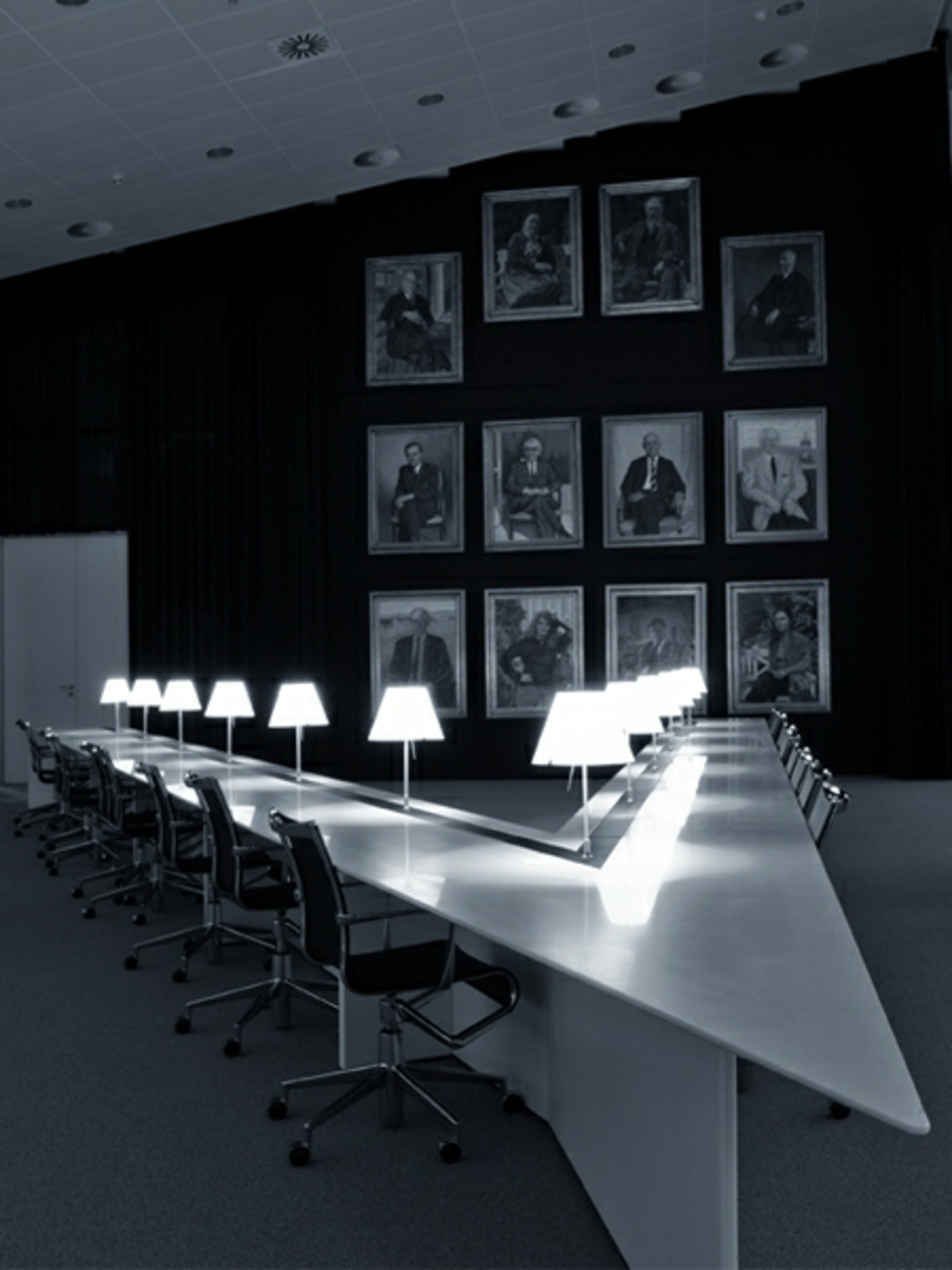Costanza Bordlampe Alu/White - Luceplan