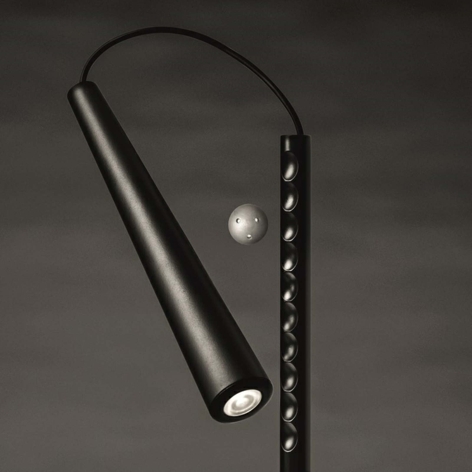 Magneto Floor Lamp Black - Foscarini