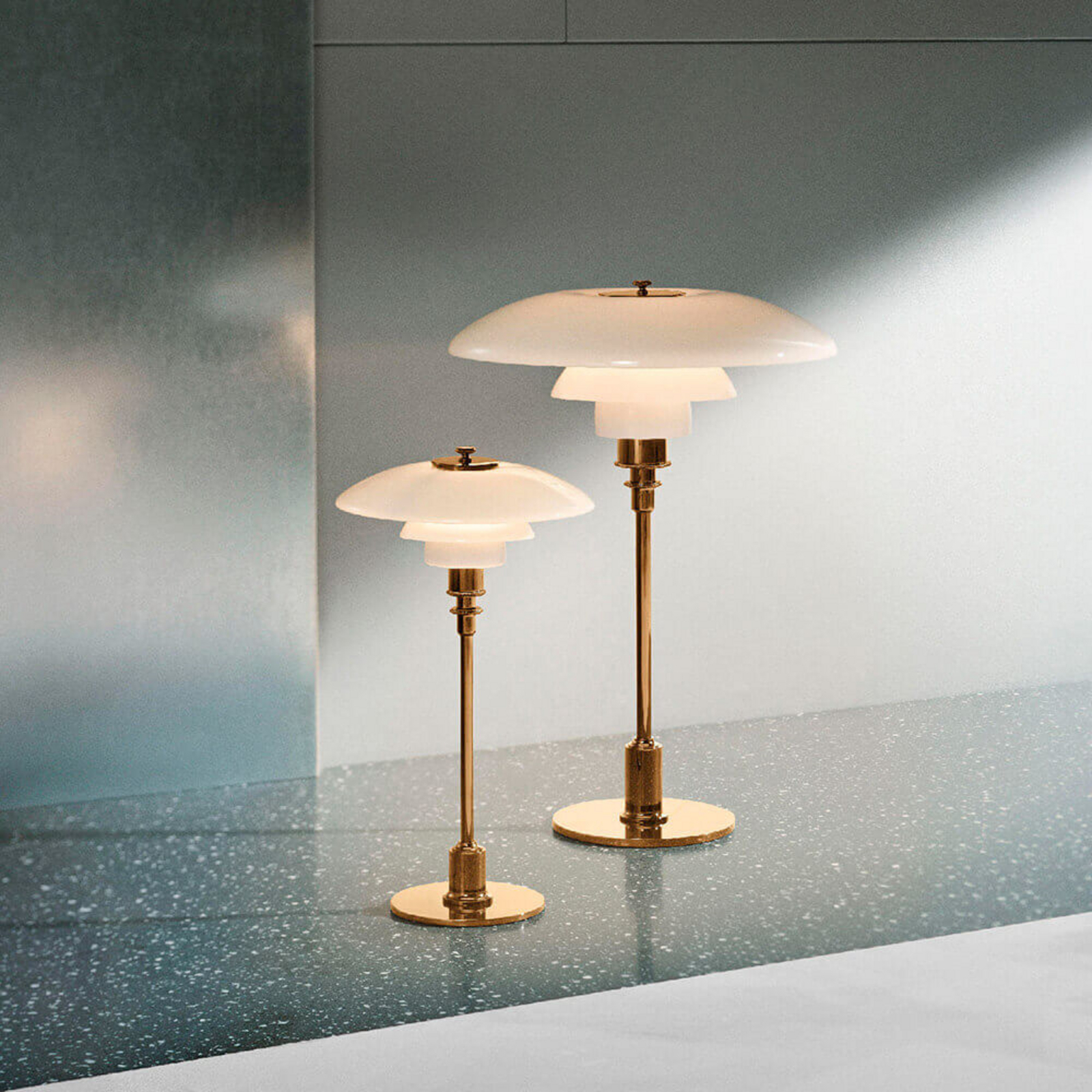 PH 3½-2½ Tischleuchte Messing - Louis Poulsen