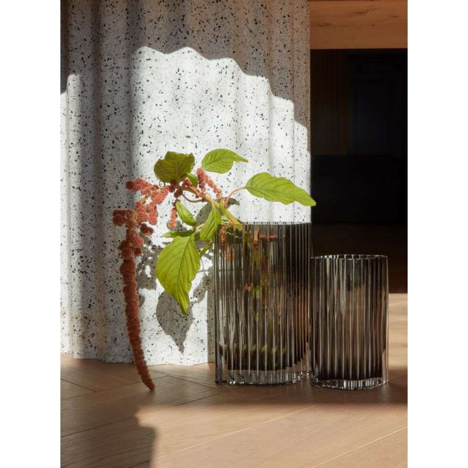 Folium Vaas H25 Zwart - AYTM