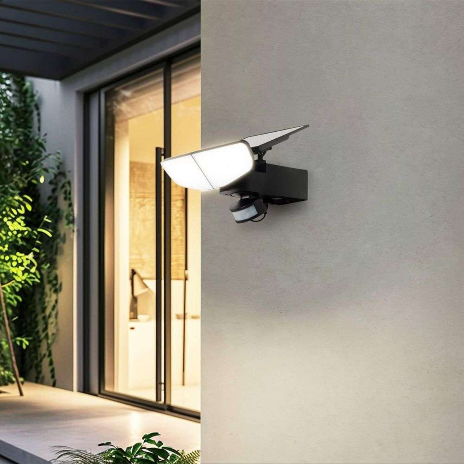 Naelin Célula solar Candeeiro de parede w/Sensor Preto - Lindby