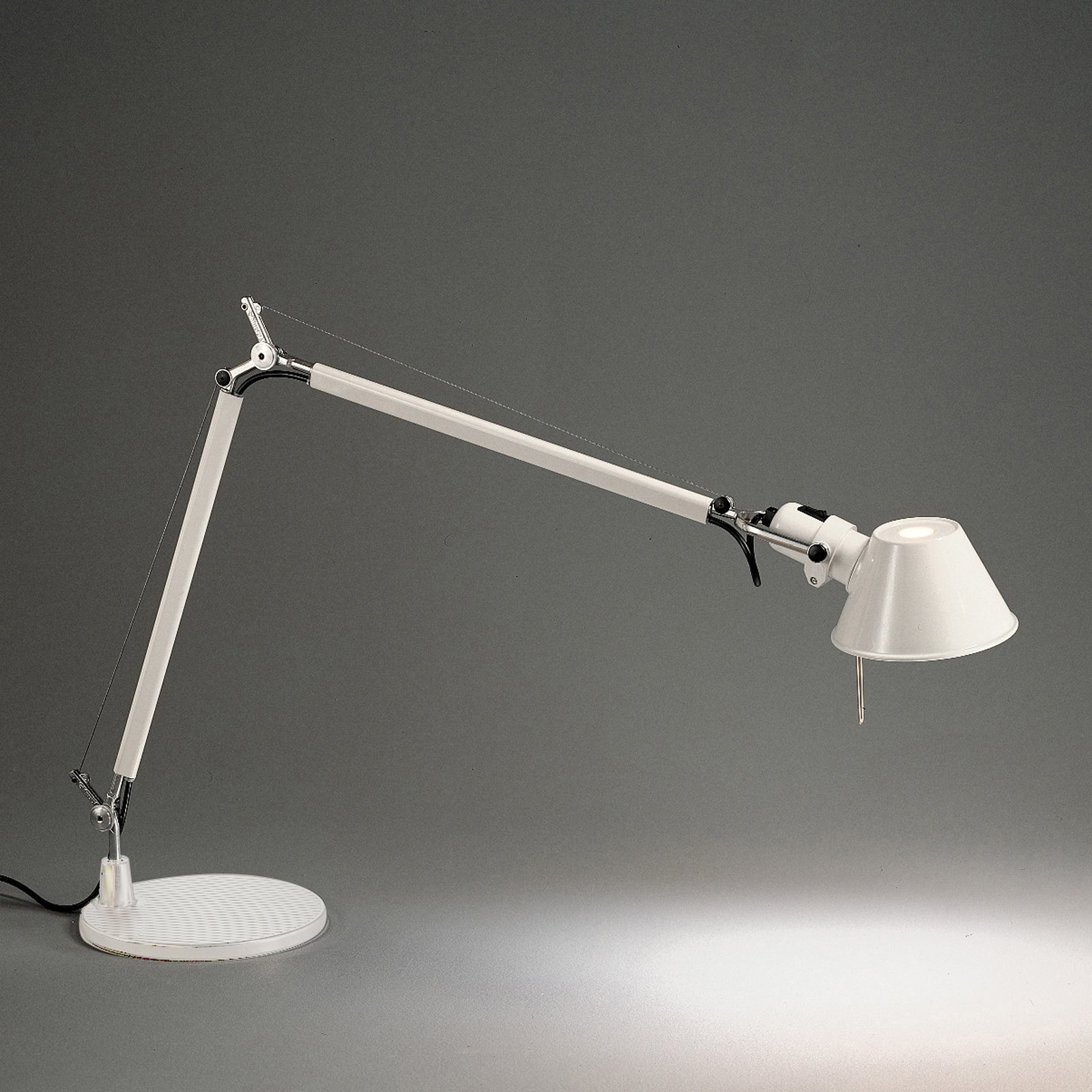 Artemide Tolomeo stolová lampa E27, biela
