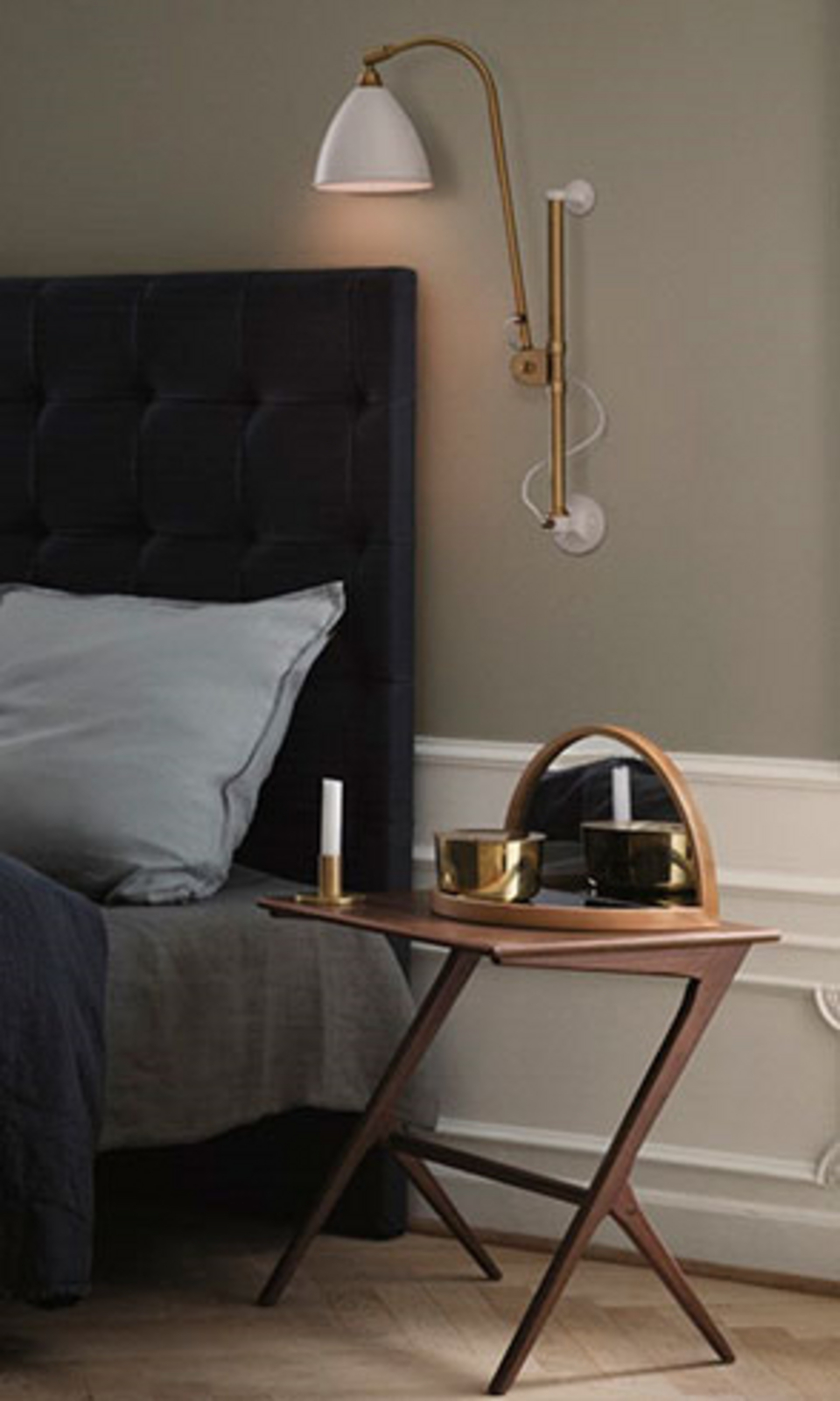 Bestlite BL5 Nástěnné Svítidlo ø16 Brass/Porcelain - GUBI
