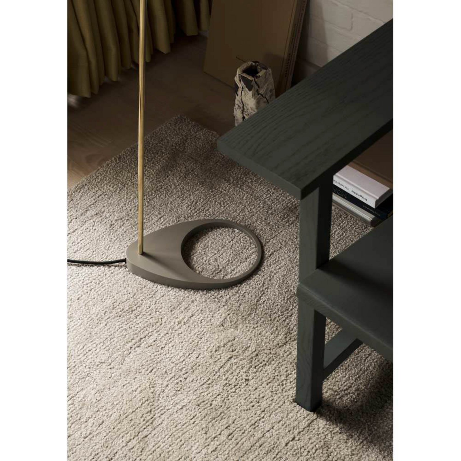 AJ Lattiavalaisin Brass/Warm Grey - Louis Poulsen
