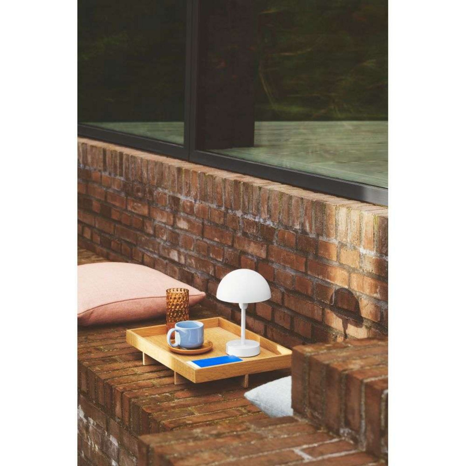 Ellen To-Go Portable Stolní Lampa IP44 White - Nordlux