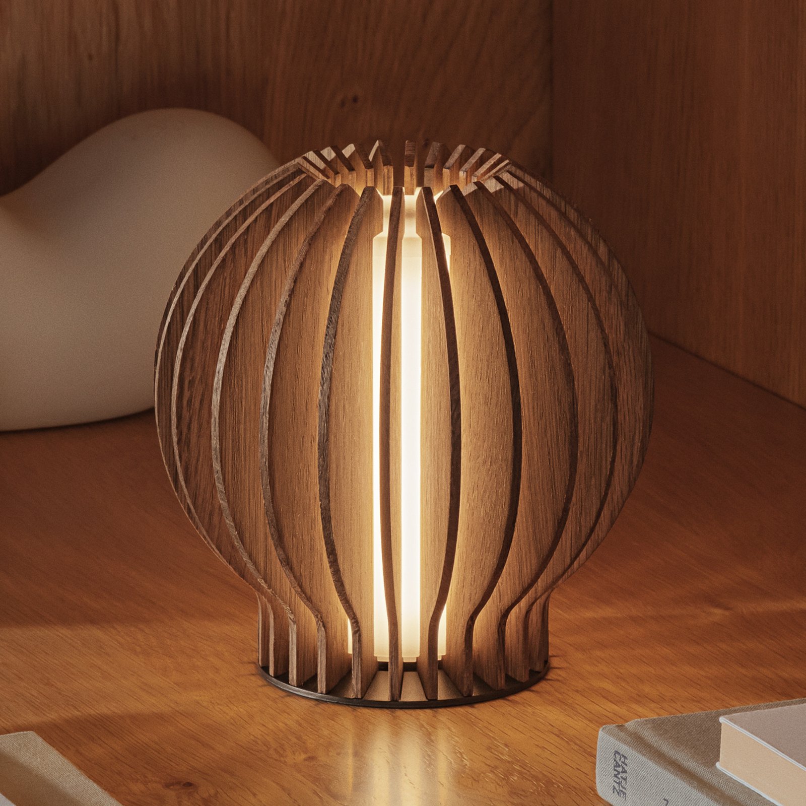 EVA Solo LED-Akku-Tischlampe Radiant, Holz dunkel, 14cm, USB