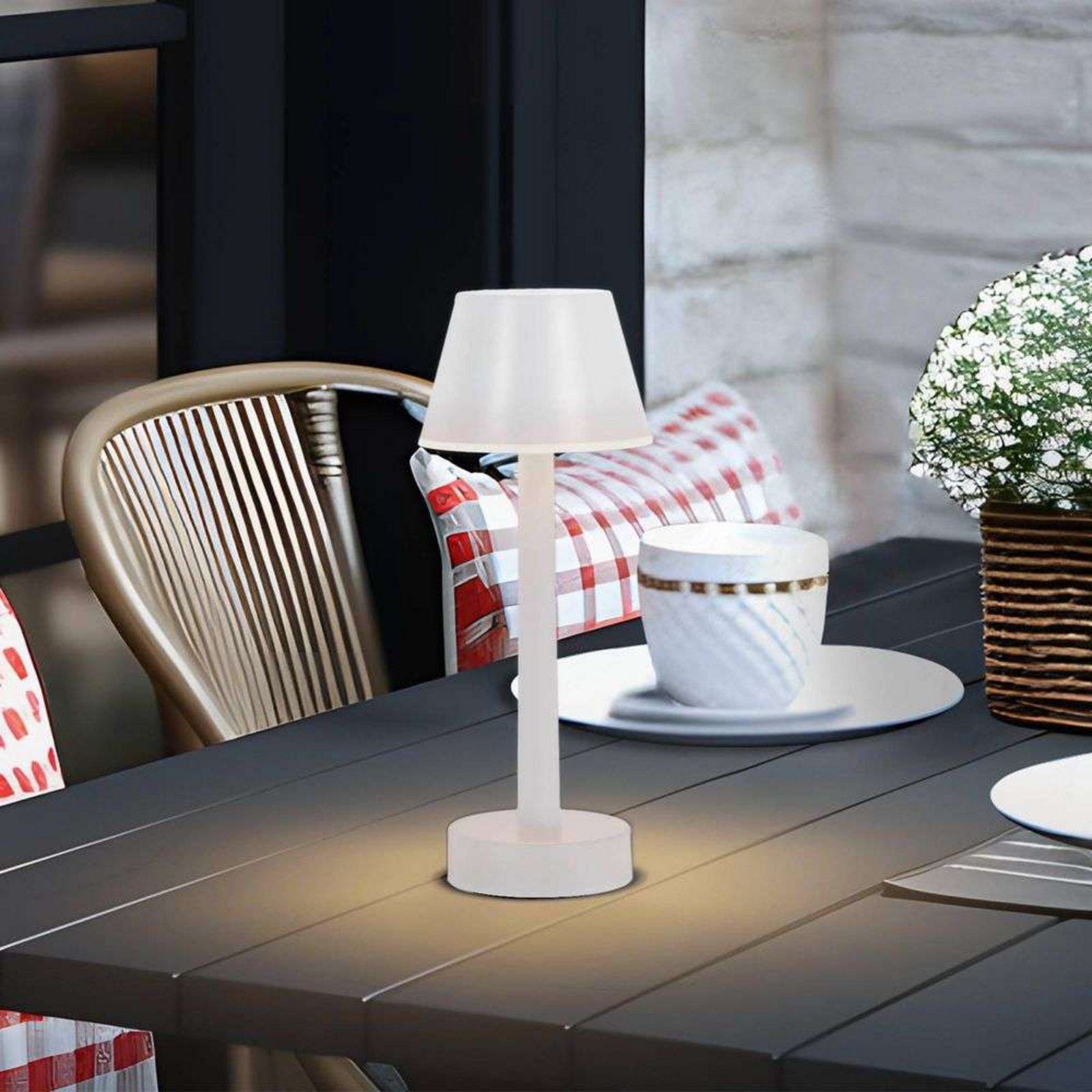 Gaja LED Portable Taffellamp IP44 RGBW Wit - Lindby