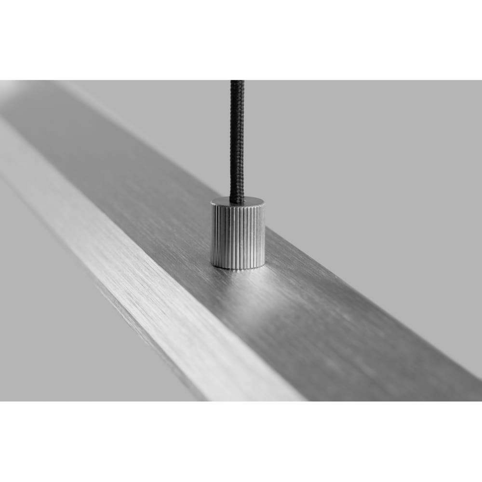 Slim S1800 Lampa Wisząca 2700/3000K Titanium - LIGHT-POINT