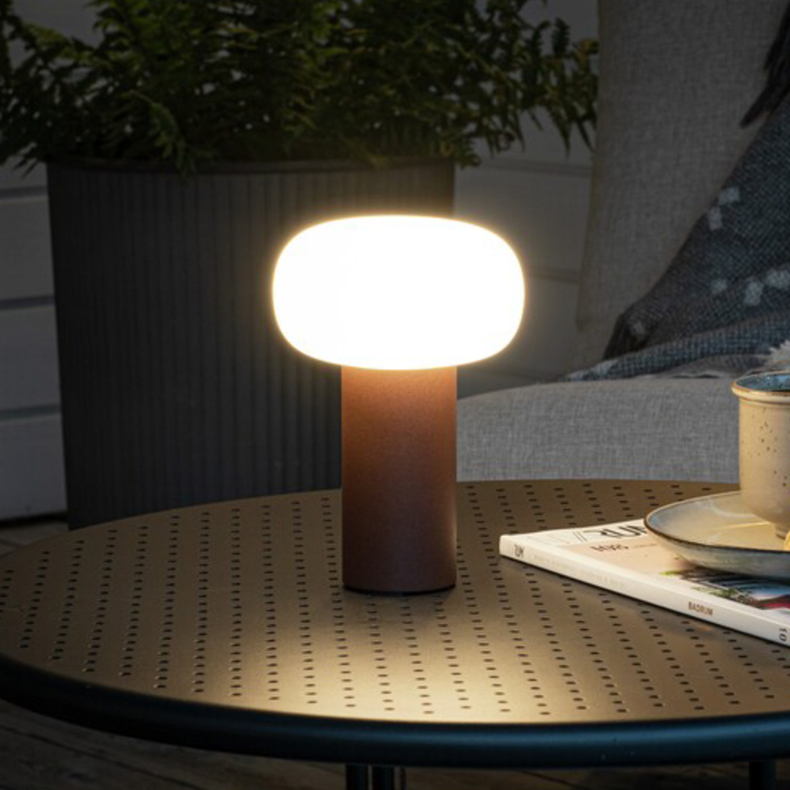 Lampada LED tavolo Antibes IP54 accu RGBW, ruggine