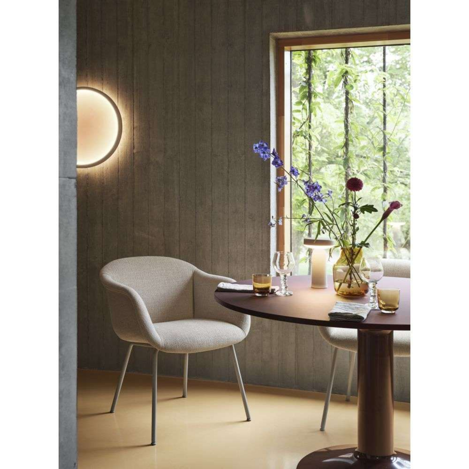 Calm Lampa Ścienna Ø50 Touch Dim White/Grey - Muuto